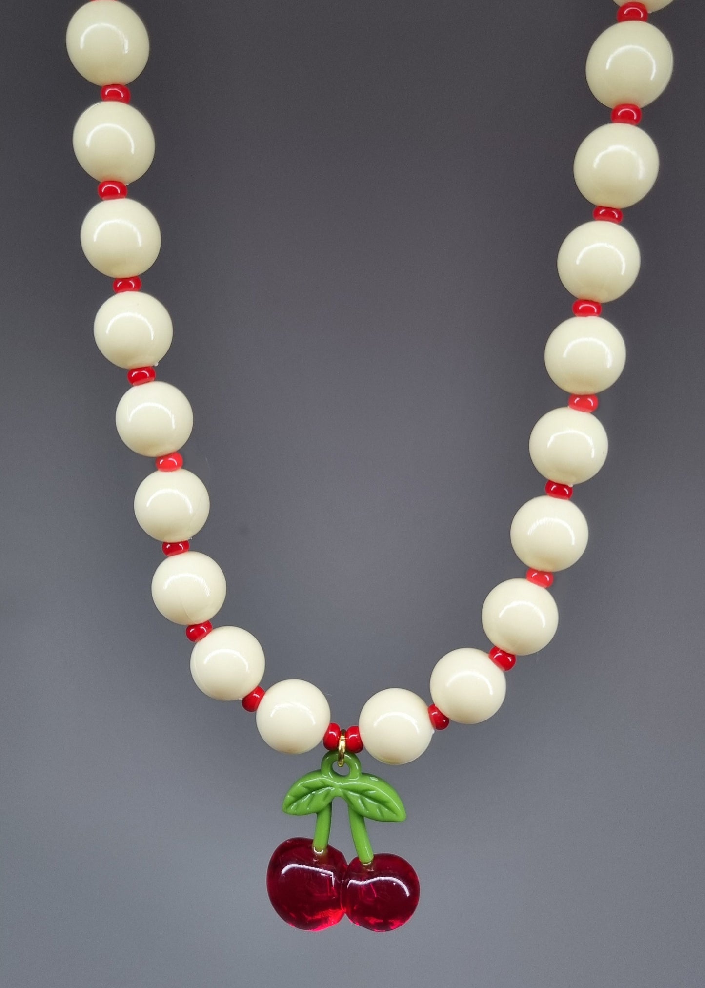 Chunky Necklace – Cream - Cherry
