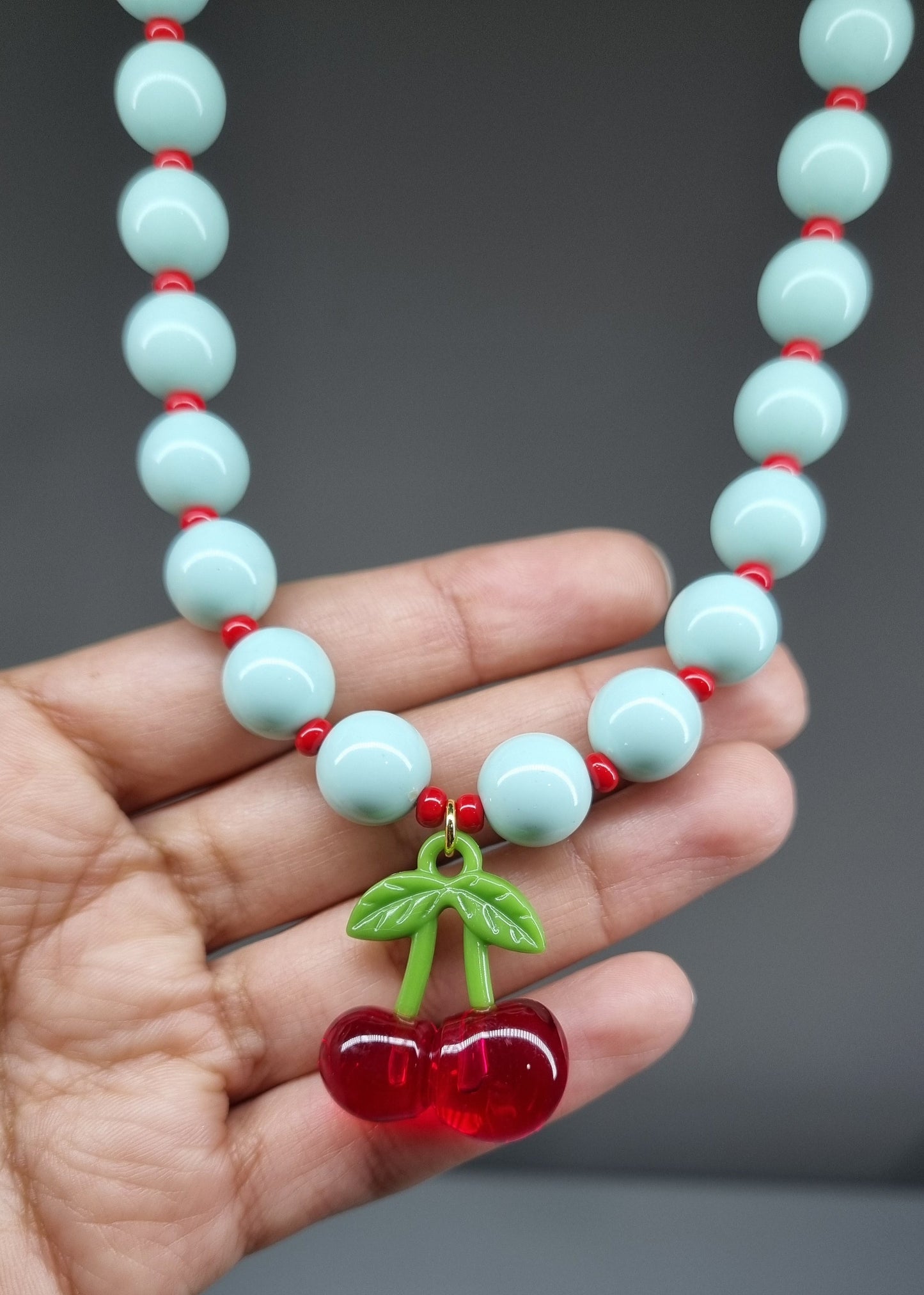 Chunky Necklace – Mint Green – Cherry